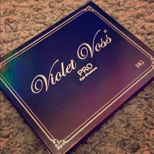 Violet Voss Holy Grail palette